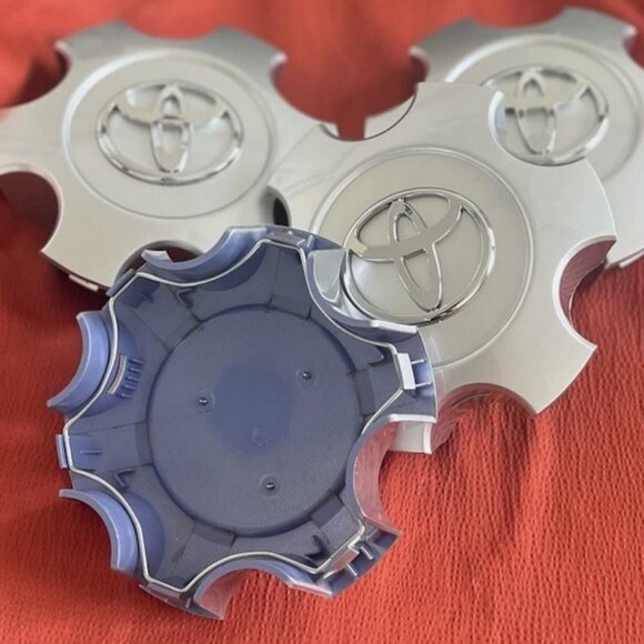 T69440 Set Of 4 Silver Tundra 2003-2007 Sequoia Wheel Center Hub Caps 56069440 - Picture 15 of 15